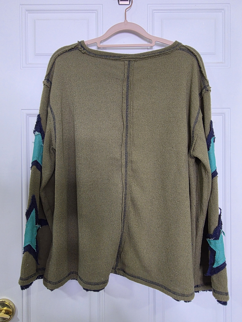 POL Appliqué Sweatshirt - Picture 3 of 5